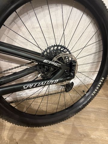 Použité Specialized Epic Comp 2022 2022 Mountainbike — obrázek 23 z 30