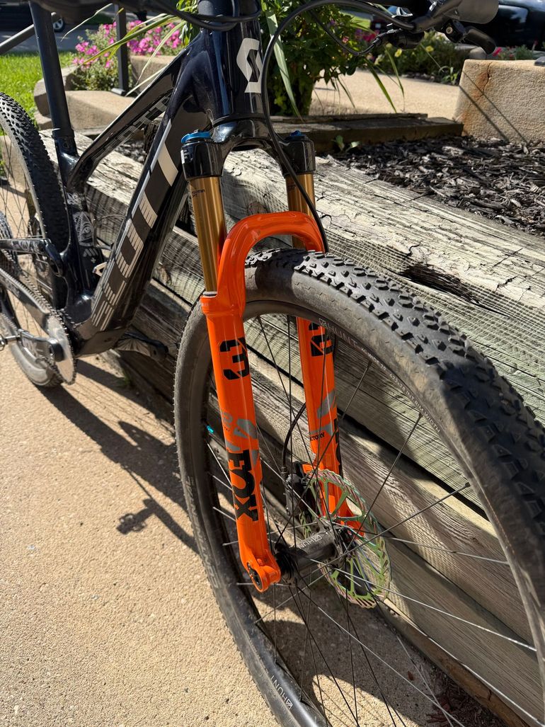 Used Scott Spark RC Comp 2024 2024 Mountainbike, Blue, 29 — image 2 of 9