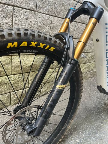 Gebrauchtes Mondraker NEAT RR 2024 2024 Mountainbike, Weiß, 29 — Bild 5 von 8