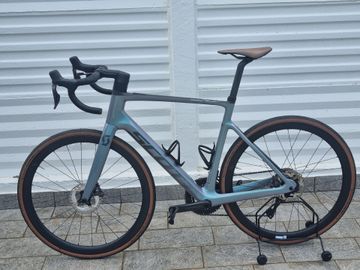 Brugt Scott Addict RC eRIDE 10 2025 2025 Road & Gravel — billede 2 af 7
