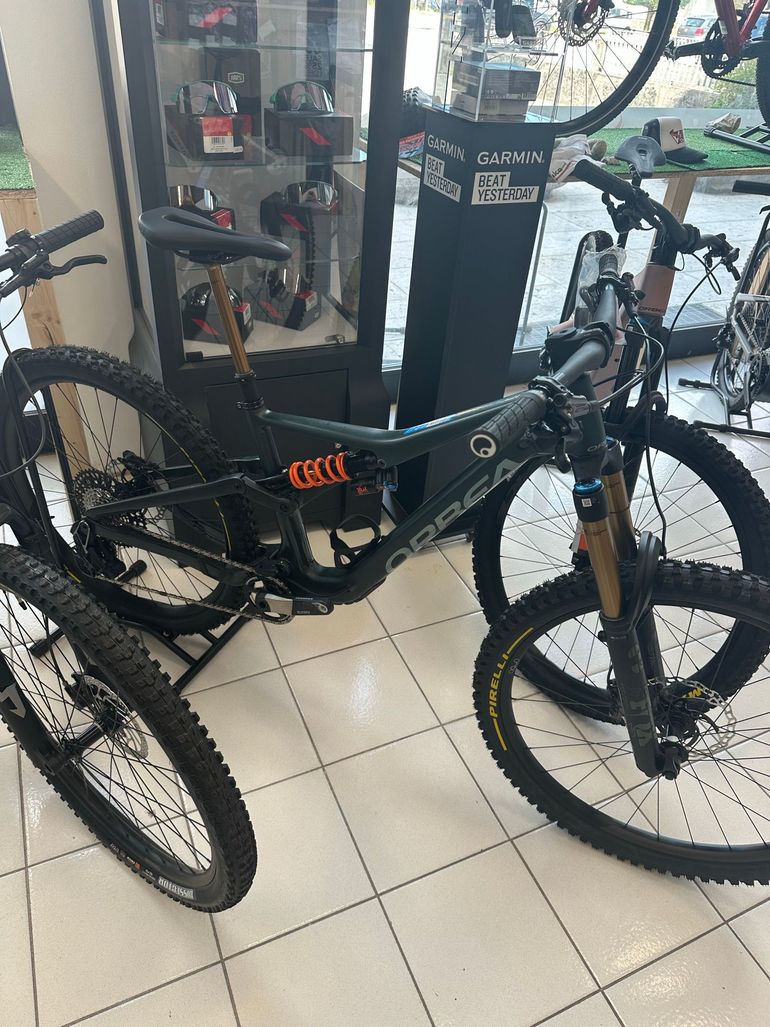 Brugt Orbea RALLON M-LTD 2024 2024 Mountainbike — billede 2 af 3