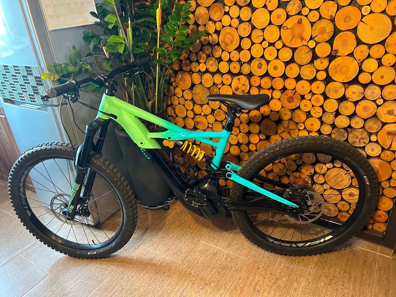 Used Specialized Turbo Kenevo Expert 6Fattie 2018 2018 MTB