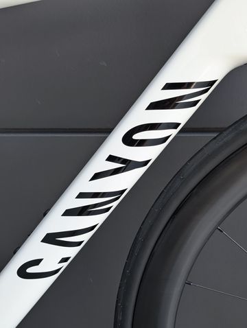 Brugt Canyon Ultimate CF 7 Di2 A.50 2026 2026 Road & Gravel — billede 12 af 22