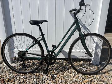 Used Liv Flourish 2021 Urban, Green — image 1 of 4