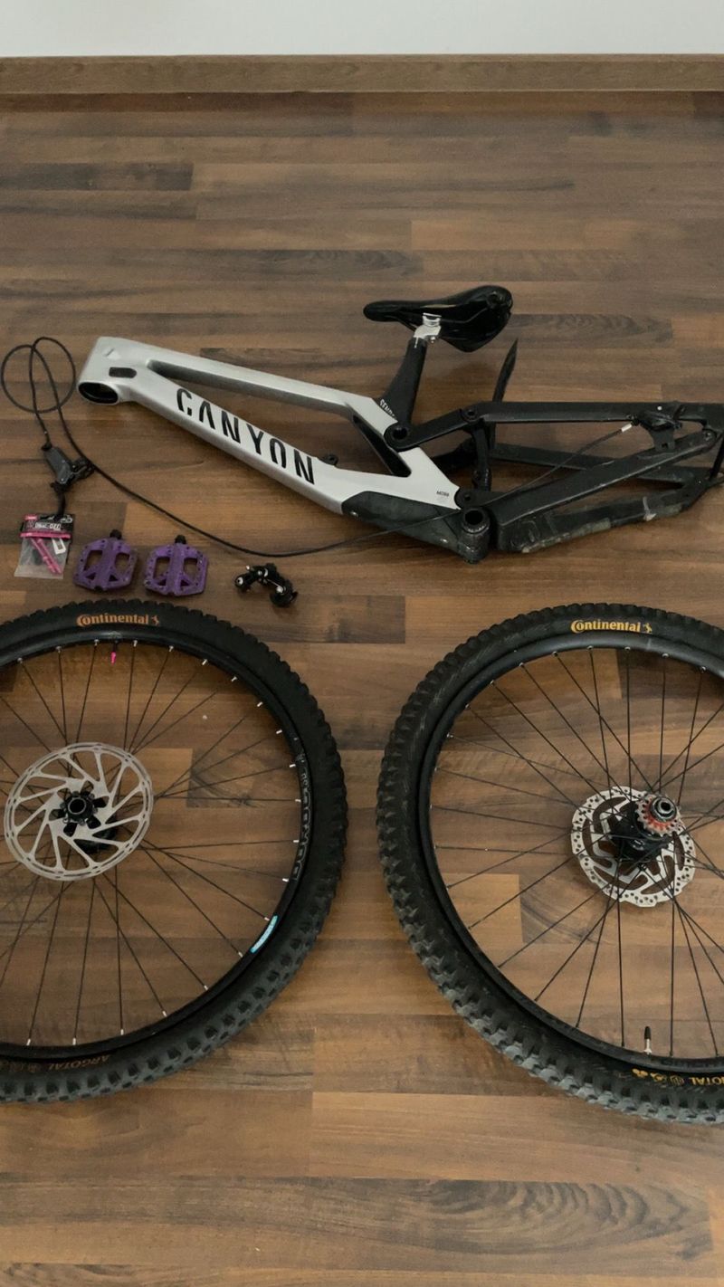 Käytetty Canyon Sender CFR 29 2023 Frameset 2023 MTB