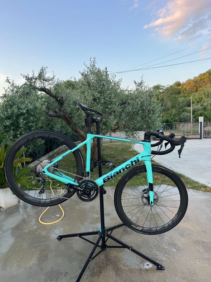 Used Bianchi Infinito XE Ultegra 2021 2021 Road & Gravel