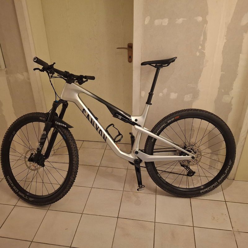 Used Canyon Lux Trail CF 6 2025 2025 MTB