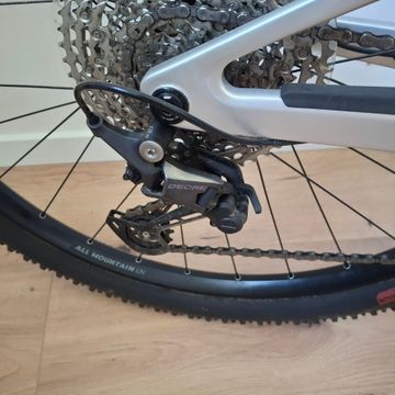 Brugt Canyon Lux Trail CF 6 2025 2025 Mountainbike — billede 4 af 8