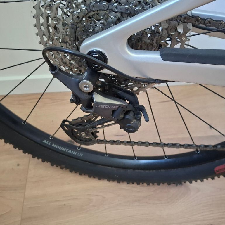 Brugt Canyon Lux Trail CF 6 2025 2025 Mountainbike — billede 4 af 8