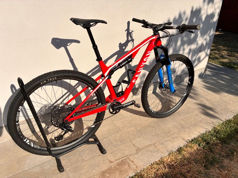 Canyon LUX CF SL 8.0 Pro Race 2018 2018 MTB d'occasion