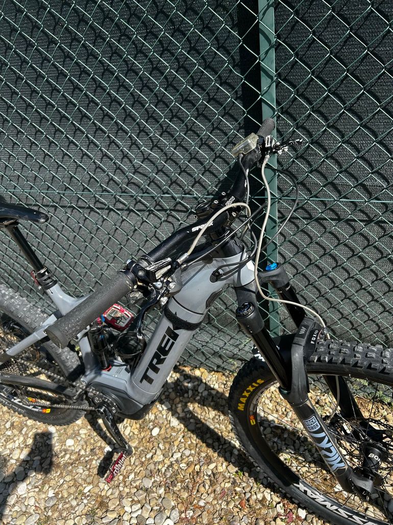 Tweedehands Trek Powerfly LT 7 Plus 2019 2019 Mountainbike — afbeelding 2 van 9