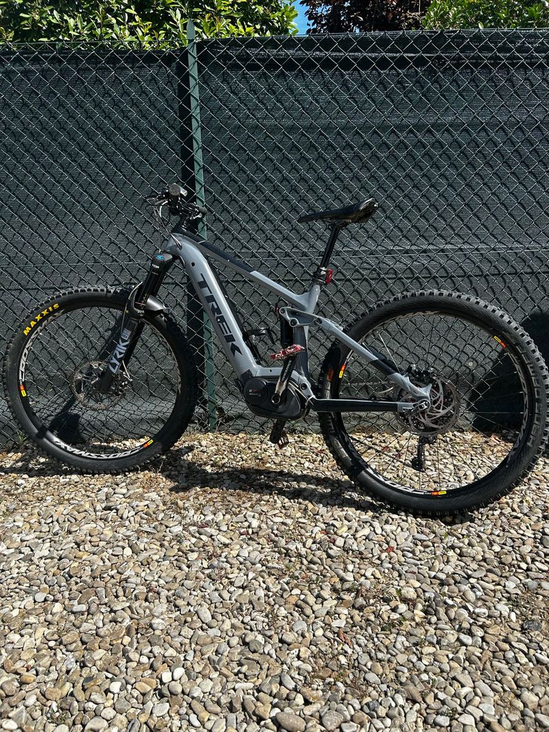 Käytetty Trek Powerfly LT 7 Plus 2019 2019 MTB
