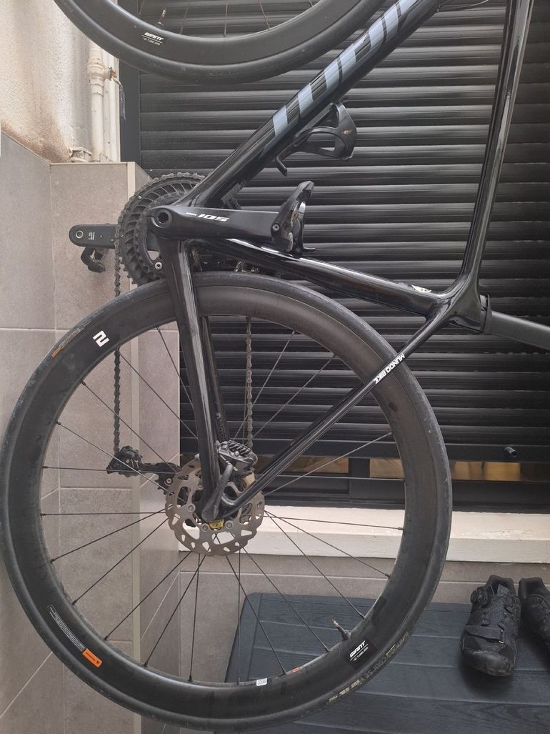 Giant TCR Advanced Disc 2 2024 2024 Road & Gravel usato, Nero — immagine 3 di 5