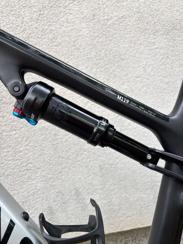Canyon Neuron CF 8 2024 2024 Mountainbike d'occasion — image 17 sur 24