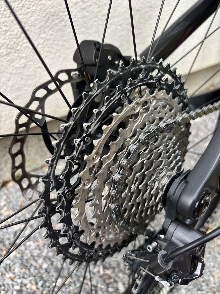 Canyon Neuron CF 8 2024 2024 Mountainbike d'occasion — image 13 sur 24