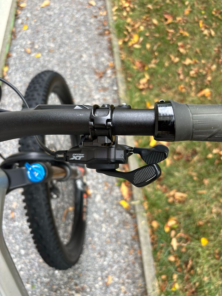 Canyon Neuron CF 8 2024 2024 Mountainbike d'occasion — image 7 sur 24