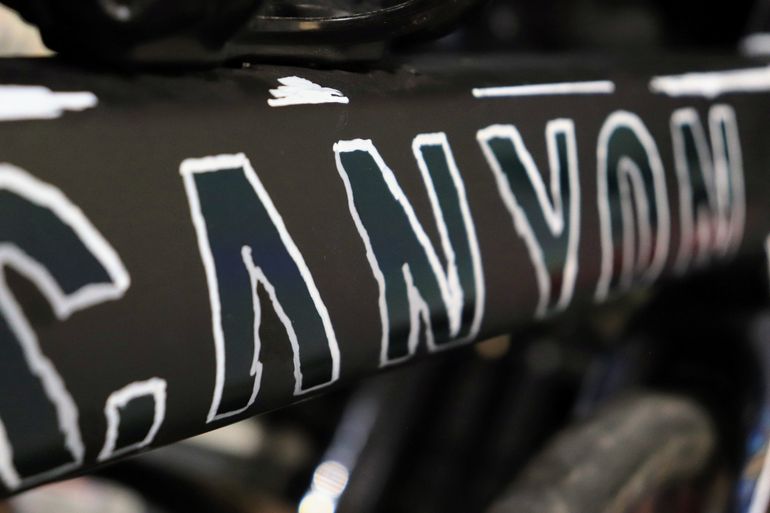 Used Canyon Aeroad CFR Di2 2025 2025 Road & Gravel, Black — image 4 of 5