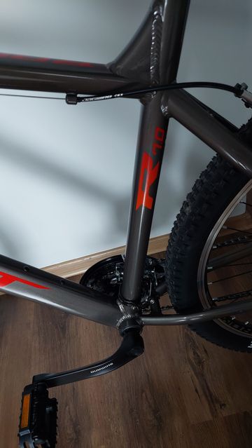 Used Romet Rambler 2022 Mountainbike, Light Gray — image 8 of 9
