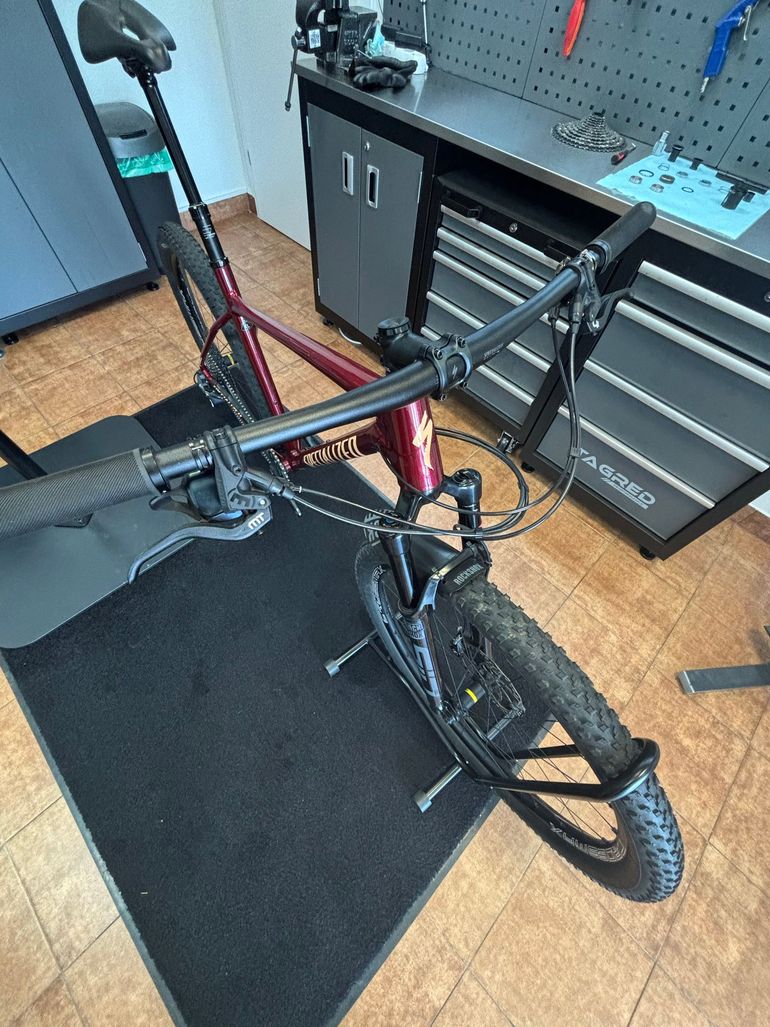 Used Specialized Chisel Custom Build (Sid SL, Crossmax SL, GX Eagle, Magura MT4, Dropper post) 2024 Mountainbike, Red — image 3 of 4