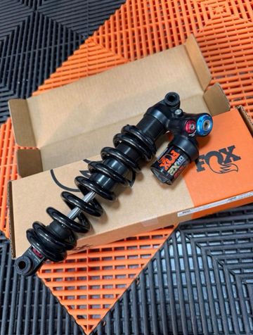 Używany Santa Cruz V10 SRAM X01 DH 2024 Mountainbike — zdjęcie 8 z 12