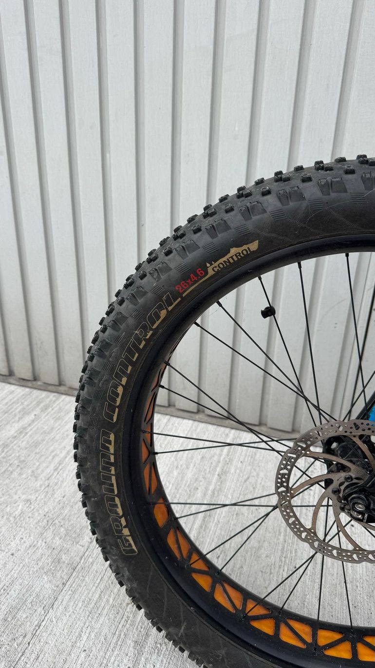 Used Specialized Fatboy Expert 2015 2015 Mountainbike, Orange, 26 — image 11 of 24
