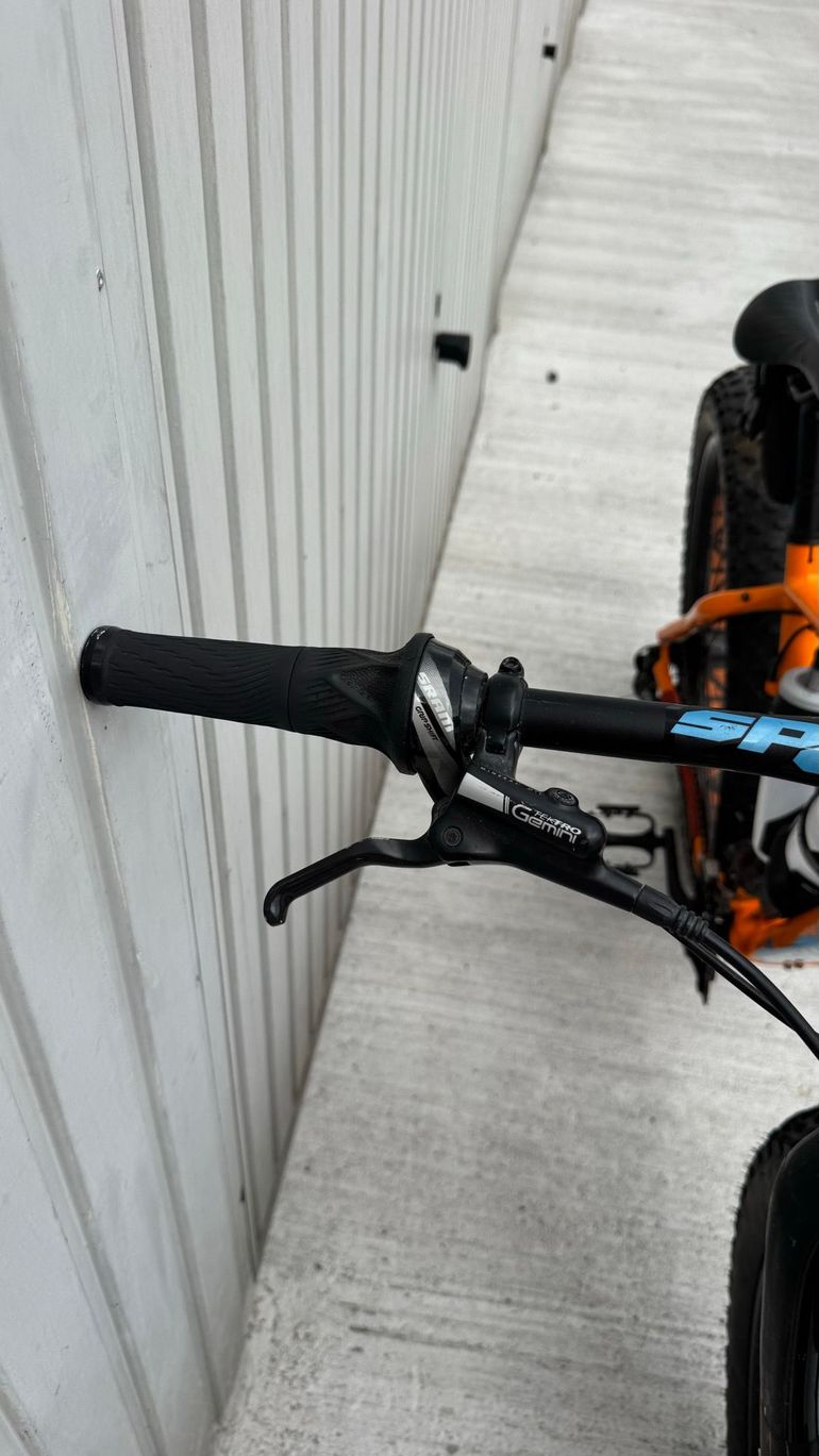 Used Specialized Fatboy Expert 2015 2015 Mountainbike, Orange, 26 — image 19 of 24