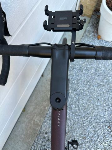 Käytetty Scott Addict 30 2024 2024 Road & Gravel — kuva 4 / 12