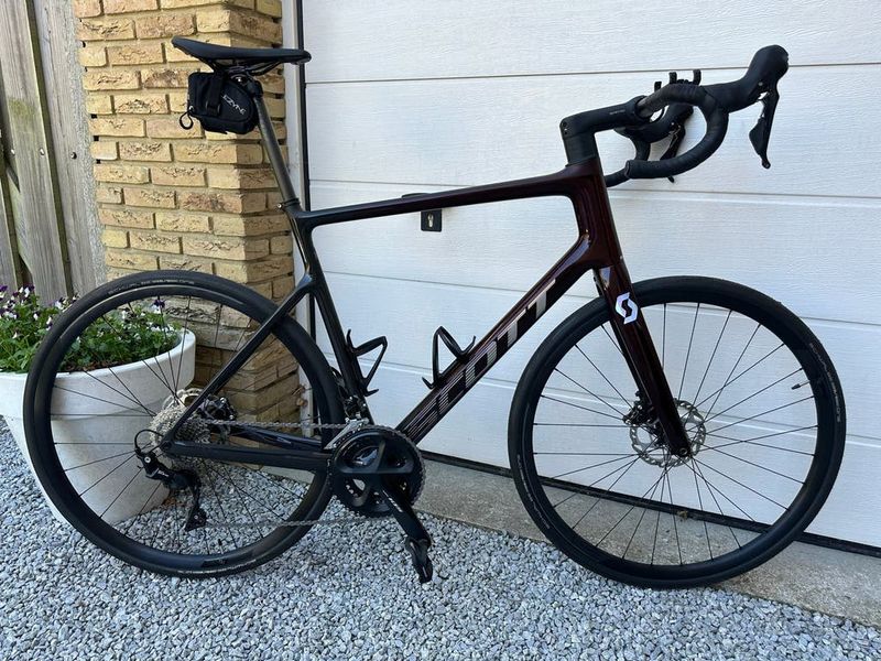 Käytetty Scott Addict 30 2024 2024 Road & Gravel
