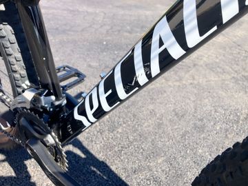 Used Specialized Rockhopper 26 2022 2022 Mountainbike, Black, 26 — image 4 of 7