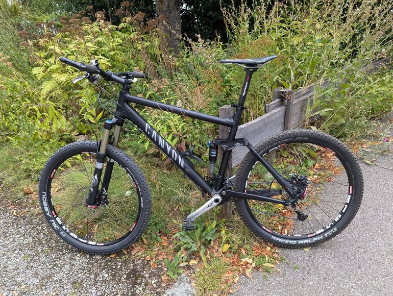 Used Canyon Nerve F8 2010 Mountainbike, Black — image 2 of 10