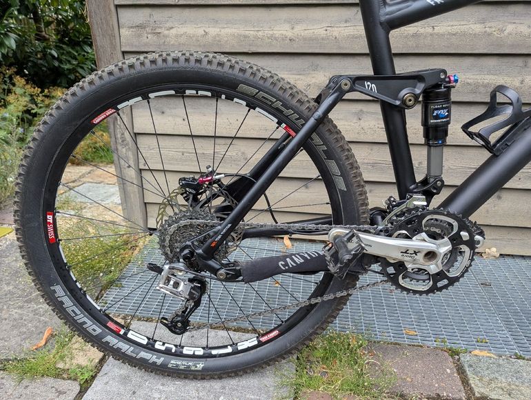 Used Canyon Nerve F8 2010 Mountainbike, Black — image 3 of 10