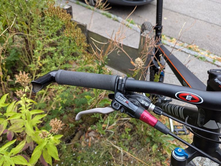 Used Canyon Nerve F8 2010 Mountainbike, Black — image 6 of 10