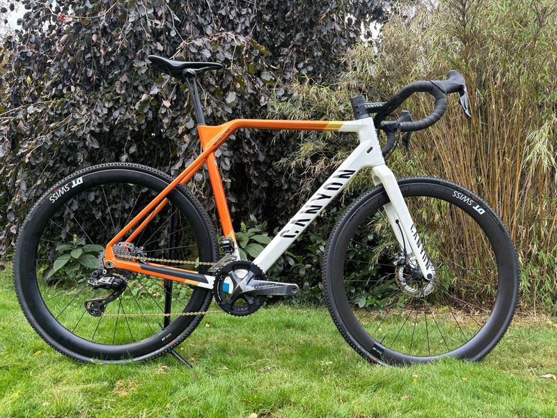 Canyon Inflite CF SLX 9 Team 2023 2023 Road & Gravel de segunda mano