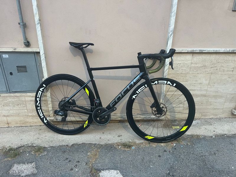 Used Focus Izalco SRAM Force eTap AXS 2022 Road & Gravel