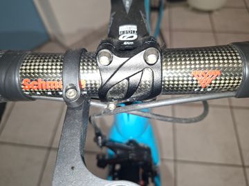 Used Pinarello Dogma Shimano Ultegra Di2 2018 Road & Gravel, Blue — image 9 of 10