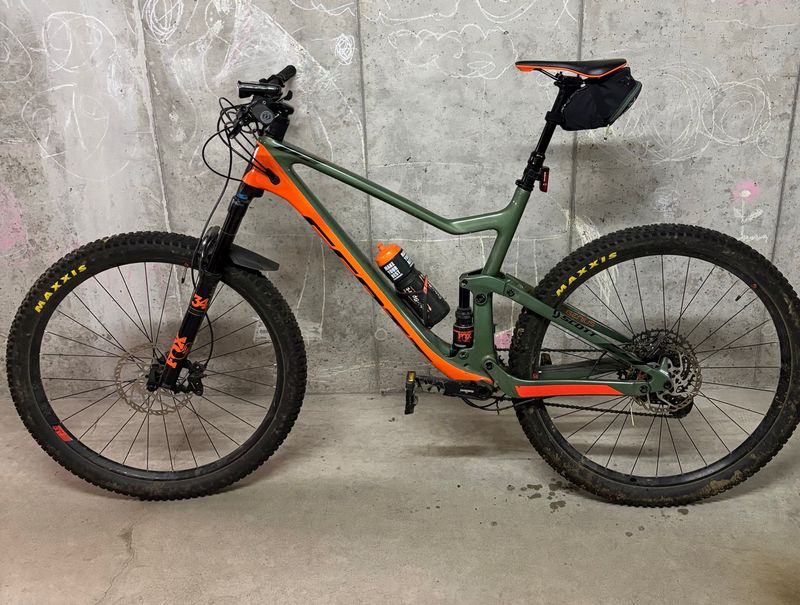 Używany Scott Genius 930 2019 2019 MTB