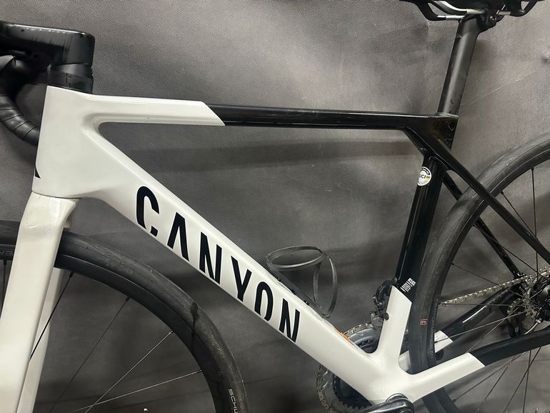 Gebrauchtes Canyon Ultimate CF SL 7 eTap 2023 2023 Road & Gravel, Weiß — Bild 9 von 14