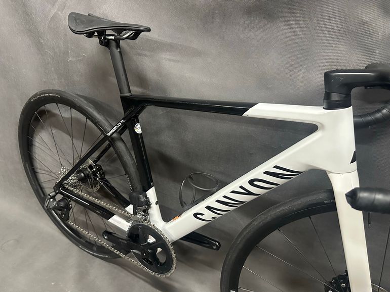 Gebrauchtes Canyon Ultimate CF SL 7 eTap 2023 2023 Road & Gravel, Weiß — Bild 3 von 14