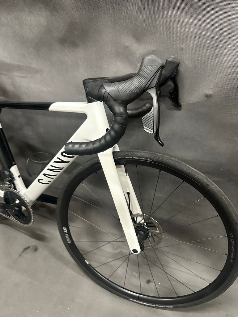 Gebrauchtes Canyon Ultimate CF SL 7 eTap 2023 2023 Road & Gravel, Weiß — Bild 5 von 14