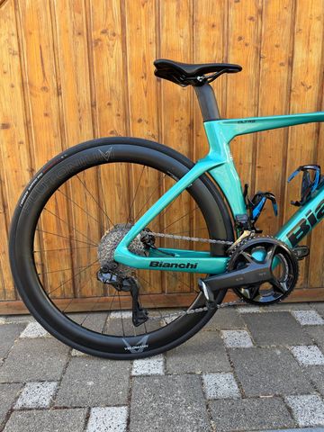 Brugt Bianchi Oltre Comp Ultegra Di2 2025 2025 Road & Gravel — billede 2 af 10
