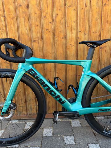 Brugt Bianchi Oltre Comp Ultegra Di2 2025 2025 Road & Gravel — billede 8 af 10