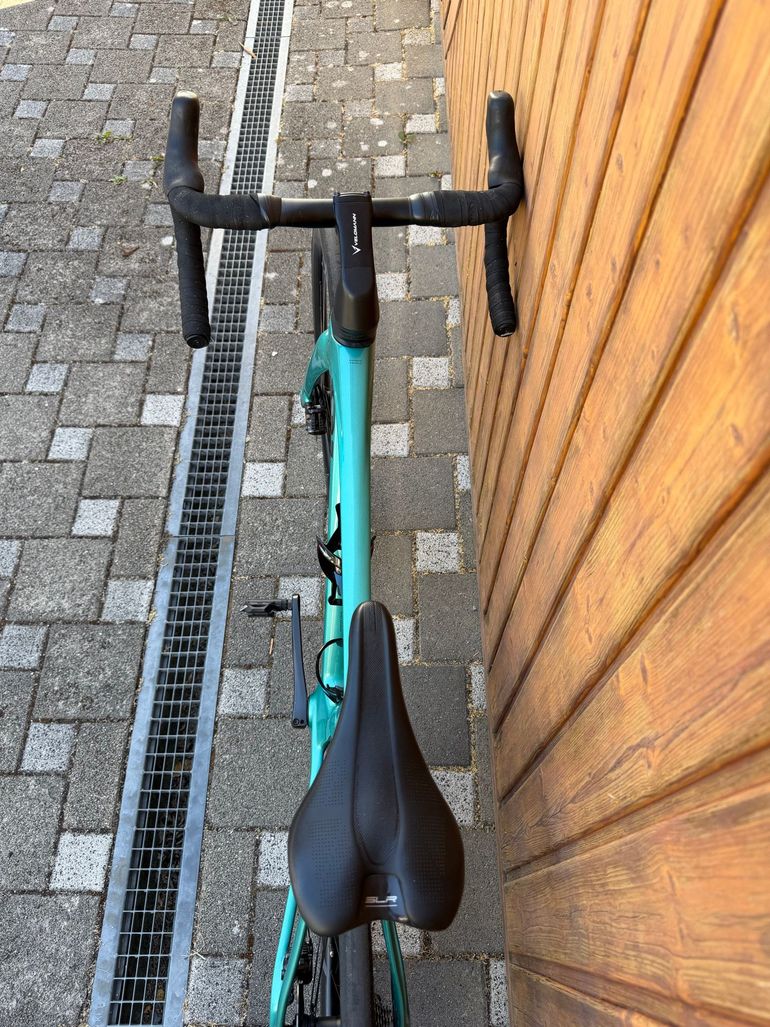 Brugt Bianchi Oltre Comp Ultegra Di2 2025 2025 Road & Gravel — billede 6 af 10