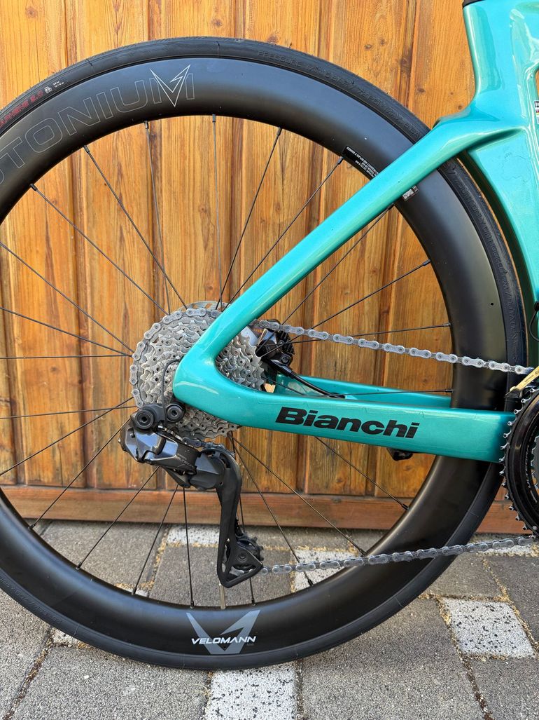 Brugt Bianchi Oltre Comp Ultegra Di2 2025 2025 Road & Gravel — billede 4 af 10