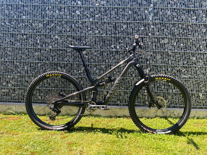 Used Canyon Spectral CF 8 2025 2025 MTB