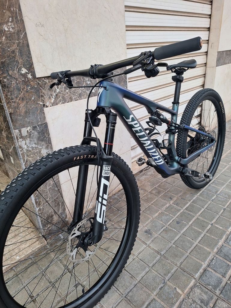Used Specialized Epic 8 Pro 2024 2024 Mountainbike, Blue, 29 — image 8 of 8