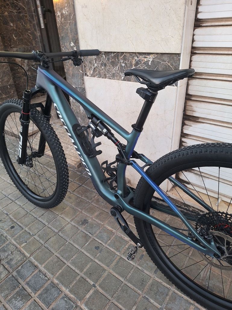 Used Specialized Epic 8 Pro 2024 2024 Mountainbike, Blue, 29 — image 7 of 8