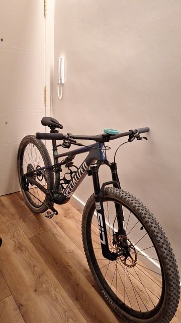 Used Specialized Epic 8 Pro 2024 2024 Mountainbike, Blue, 29 — image 3 of 8