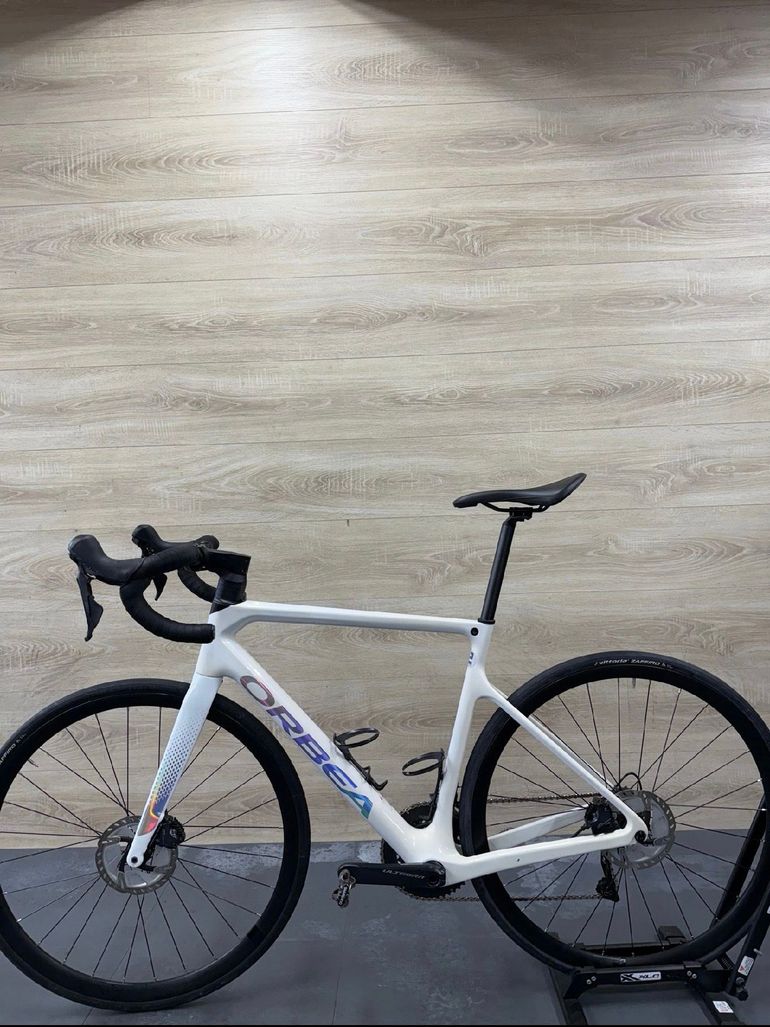 Gebrauchtes Orbea ORCA M20 2022 2022 Road & Gravel, Weiß — Bild 2 von 11