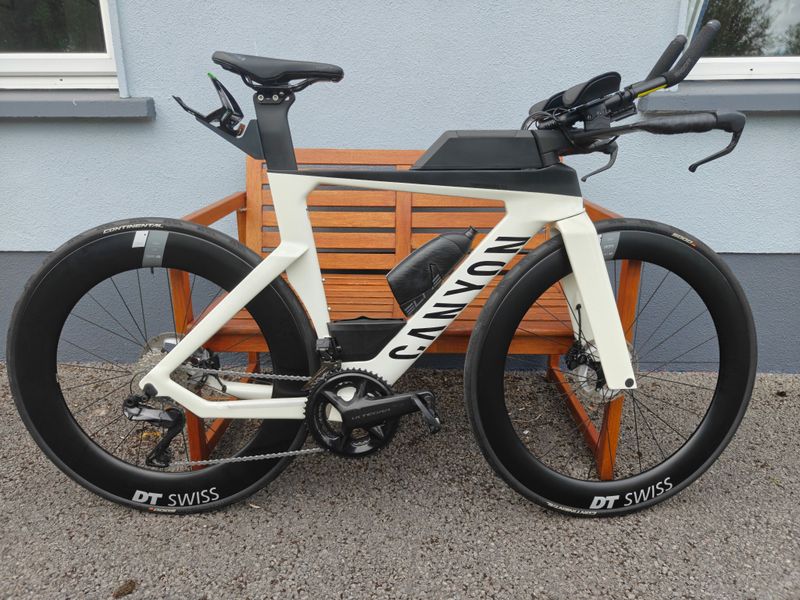 Canyon Speedmax CF 8 Disc Di2 2023 2023 Road & Gravel d'occasion