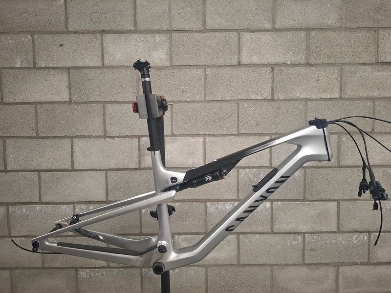 Käytetty Canyon LUX Frameset 2025 MTB